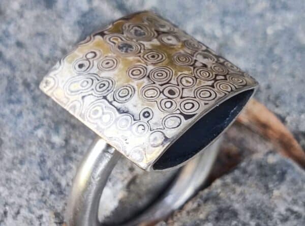 Unikat Ring Silber 925 Gold 900 Palladium Mokume Gane Wurzelholzmaserung Quadrat Ringgröße 59