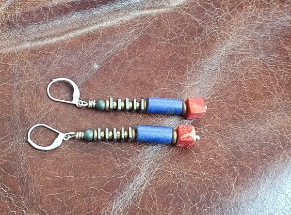 Unikat Ohrschmuck Ohrring Silber 925 Koralle Würfel, Hämatit Scheiben, Lapislazuli Zylinder Lapis Lazuli