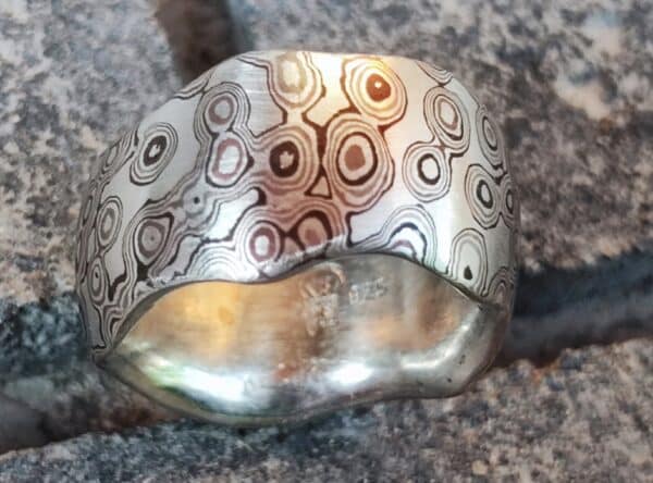 Mokume gane Ring Trauring Ehering Silber 925 Shakudo Shibuichi Unikat Größe 55 Wurzelholzmaserung
