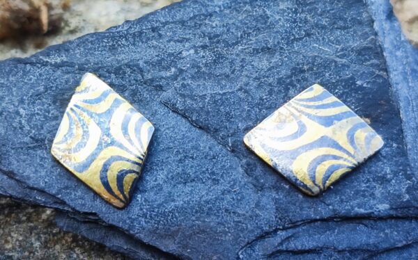 Ohrschmuck Mokume Gane Ohrstecker Gold 900 Gold 750 Palladium 500 Unikat Raute Viereck