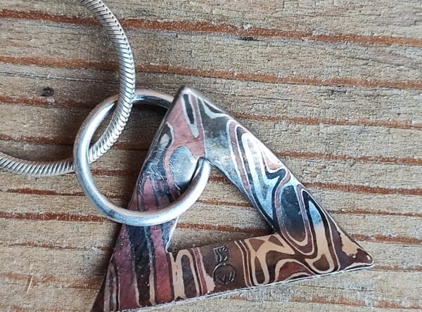 Anhänger Mokume Gane Shakudo Shibuichi Silber 925 Gold 750 Smaragd 21,8 ct Unikat