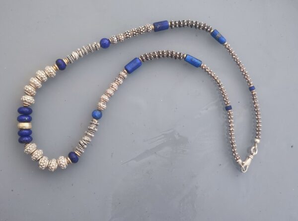 Leguan Kette Silber 925 granuliert teilweise vergoldet Lapis Lazuli Länge 48 cm